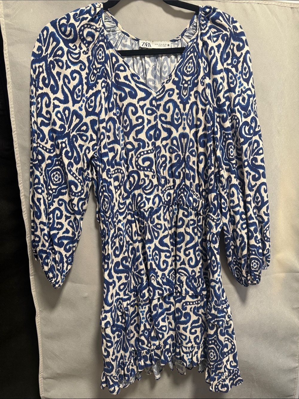 Zara Blue and White Printed Mini Dress with V-Neck